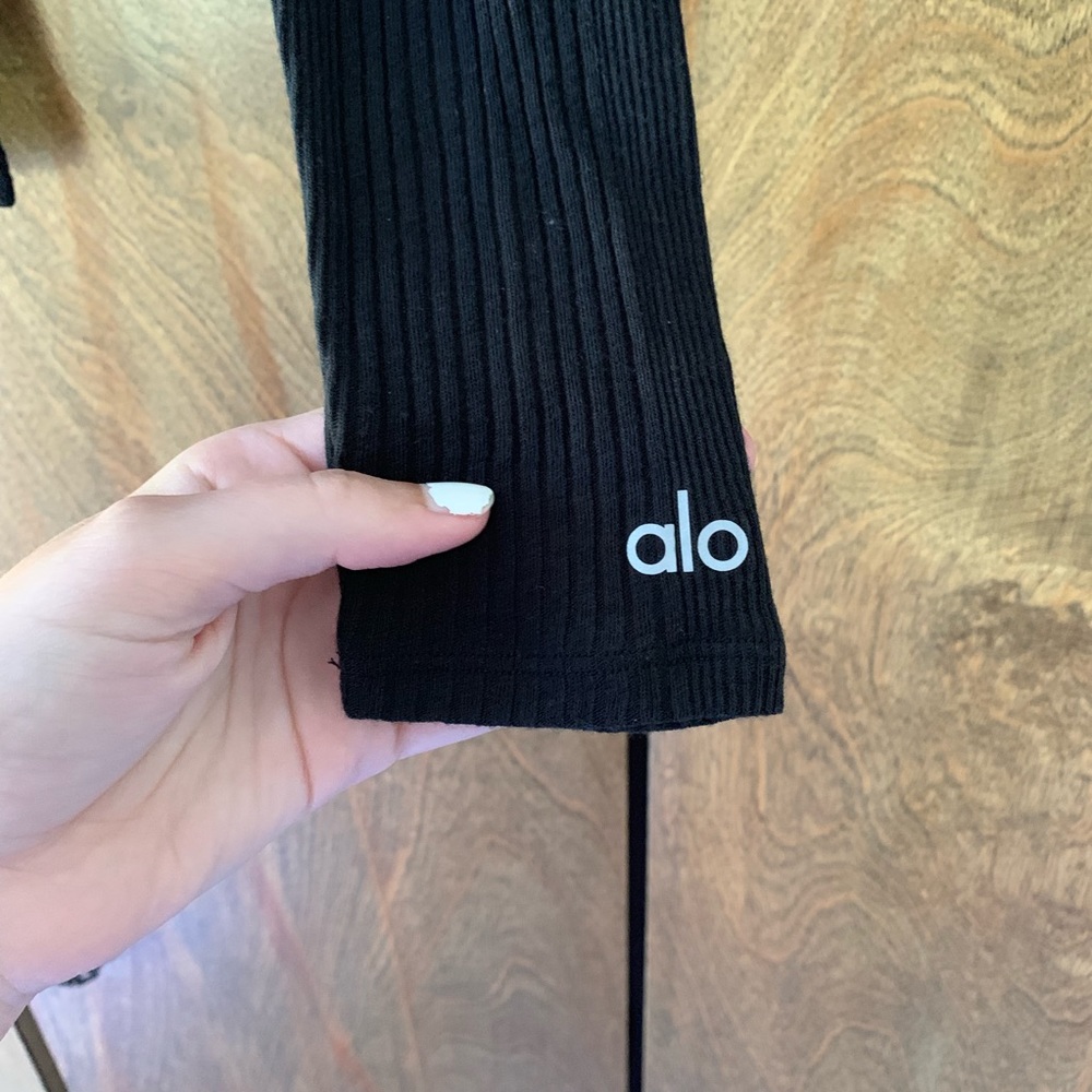 NWT Alo Yoga Interlace Long Sleeve Top - Picture 5 of 7